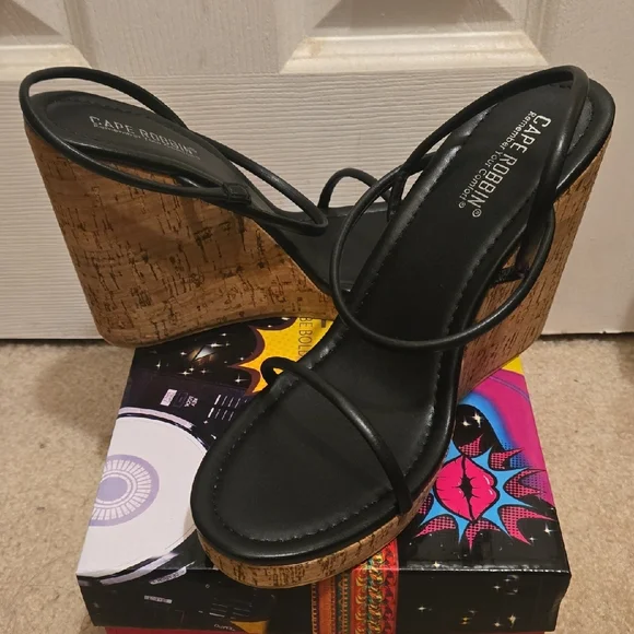 Cape Robbin Black Cork Platform Sandals - Picture 5 of 5